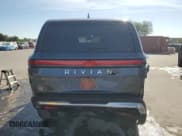 ✅ 2023 Rivian R1S Adventure • VIN: 7PDSGABA0PN009951 • Lot: 49899425. Wystawiony na Copart z przebiegiem 30 039 mil. Bezpłatny archiwum sprzedaży aukcyjnych z USA i szczegółowy raport historii pojazdu na DreamBid. Zdjęcie 6.