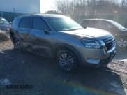 ✅ 2024 Nissan Pathfinder S • VIN: 5N1DR3AC1RC251330 • Lot: 41738829. Wystawiony na IAAI z przebiegiem 7 136 mil. Bezpłatny archiwum sprzedaży aukcyjnych z USA i szczegółowy raport historii pojazdu na DreamBid. Zdjęcie 1.
