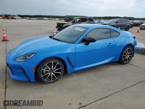 ✅ 2024 Toyota 86 • VIN: JF1ZNBB14R8750726 • Лот: 59971805. Опубликован ранее на Copart с пробегом 13 854 миль. Бесплатный доступ к архиву аукционных продаж из США и подробный отчёт об истории автомобиля на DreamBid. Изображение 1.