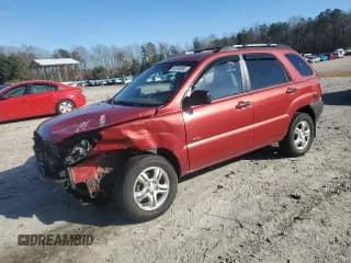 ✅ 2008 Kia Sportage LX • VIN: KNDJE723087473227 • Лот: 92394965. Опубликован ранее на Copart с пробегом 281 250 миль. Бесплатный доступ к архиву аукционных продаж из США и подробный отчёт об истории автомобиля на DreamBid. Изображение 1.