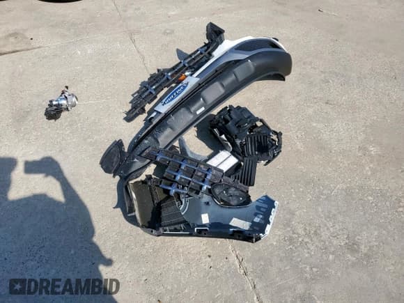 ✅ 2025 Hyundai Venue SEL • VIN: KMHRC8A37SU365434 • Lot: 52650835. Listed on Copart with 922 mi. Free auction sales archive from the USA and detailed vehicle history report at DreamBid. Image 13.