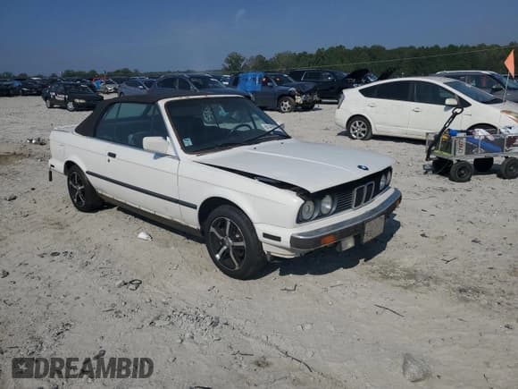 ✅ 1989 BMW 3 Series • VIN: WBABB2304KEC19267 • Lot: 81419215. Wystawiony na Copart z przebiegiem 211 829 mil. Bezpłatny archiwum sprzedaży aukcyjnych z USA i szczegółowy raport historii pojazdu na DreamBid. Zdjęcie 4.