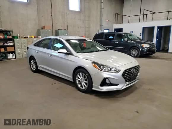 2018 Hyundai Sonata SE с VIN 5NPE24AF5JH611575, выставлен на аукционе Copart как лот 90310695 с пробегом 86 940 миль миль и Списание • Salvage title. История ставок и продаж доступна на DreamBid. Изображение 13.