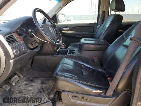 ✅ 2007 Chevrolet Suburban LT • VIN: 1GNFK16387R179722 • Lot: 74565934. Wystawiony na Copart z przebiegiem Nie podano. Bezpłatny archiwum sprzedaży aukcyjnych z USA i szczegółowy raport historii pojazdu na DreamBid. Zdjęcie 7.