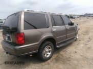 ✅ 2002 Lincoln Navigator • VIN: 5LMFU28R72LJ10938 • Lot: 36954745. Wystawiony na IAAI z przebiegiem Nie podano. Bezpłatny archiwum sprzedaży aukcyjnych z USA i szczegółowy raport historii pojazdu na DreamBid. Zdjęcie 4.