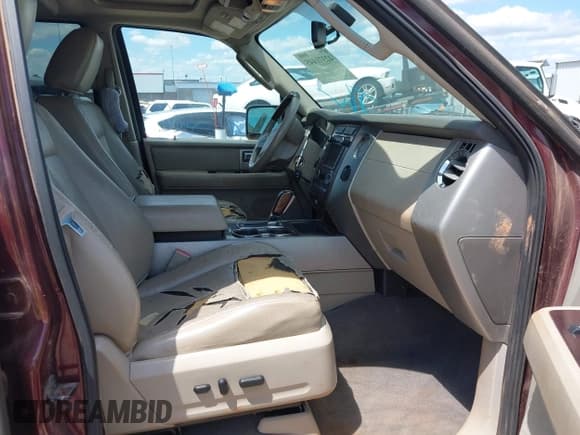 ✅ 2010 Ford Expedition Limited • VIN: 1FMJU2A50AEB72091 • Lot: 42371445. Wystawiony na IAAI z przebiegiem 281 016 mil. Bezpłatny archiwum sprzedaży aukcyjnych z USA i szczegółowy raport historii pojazdu na DreamBid. Zdjęcie 5.