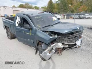 2011 Chevrolet Silverado 2500HD LT z VIN 1GC2KXCGXBZ377471, wystawiony jako IAAI lot #43318612 z przebiegiem 112 011 mil mil oraz . Historia ofert i sprzedaży dostępna na DreamBid. Obrazek 1.