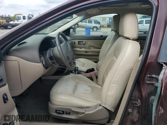 ✅ 2000 Mercury Sable LS Premium • VIN: 1MEFM55S1YA643094 • Lot: 81786105. Wystawiony na Copart z przebiegiem 191 012 mil. Bezpłatny archiwum sprzedaży aukcyjnych z USA i szczegółowy raport historii pojazdu na DreamBid. Zdjęcie 7.