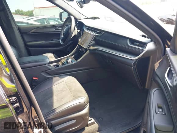 2024 Jeep Grand Cherokee Altitude с VIN 1C4RJHAG5RC252675, выставлен на аукционе IAAI как лот 42613521 с пробегом 8 027 миль миль и . История ставок и продаж доступна на DreamBid. Изображение 5.