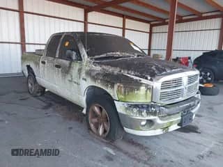 2007 Dodge 1500 SLT с VIN 1D7HU18247S205179, выставлен на аукционе IAAI как лот 43504172 с пробегом 190 287 миль миль и . История ставок и продаж доступна на DreamBid. Изображение 1.