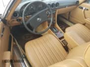✅ 1982 Mercedes-Benz 380 SL • VIN: WDBBA45A5CB012926 • Лот: 73131714. Опубликован ранее на Copart с пробегом 96 212 миль. Бесплатный доступ к архиву аукционных продаж из США и подробный отчёт об истории автомобиля на DreamBid. Изображение 8.