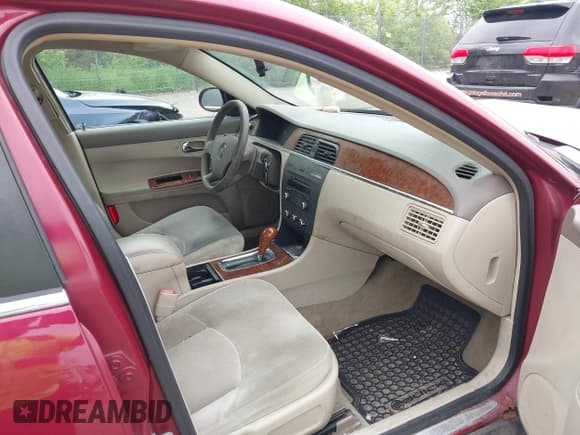 ✅ 2005 Buick LaCrosse CX • VIN: 2G4WC532251314462 • Lot: 42461017. Listed on IAAI with 109,082 mi. Free auction sales archive from the USA and detailed vehicle history report at DreamBid. Image 5.