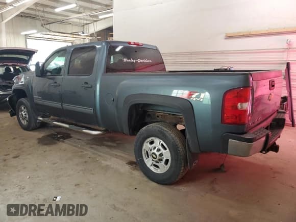 ✅ 2012 Chevrolet Silverado 2500HD LT • VIN: 1GC1KXC8XCF101945 • Lot: 71562095. Wystawiony na Copart z przebiegiem 183 156 mil. Bezpłatny archiwum sprzedaży aukcyjnych z USA i szczegółowy raport historii pojazdu na DreamBid. Zdjęcie 2.