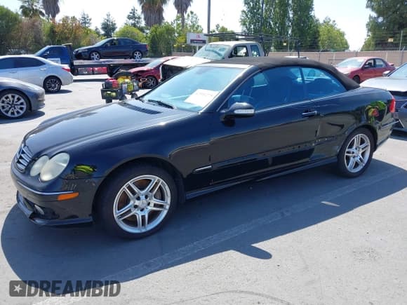 ✅ 2005 Mercedes-Benz CLK 500 • VIN: WDBTK75G05T044607 • Lot: 42511275. Wystawiony na IAAI z przebiegiem 124 675 mil. Bezpłatny archiwum sprzedaży aukcyjnych z USA i szczegółowy raport historii pojazdu na DreamBid. Zdjęcie 2.