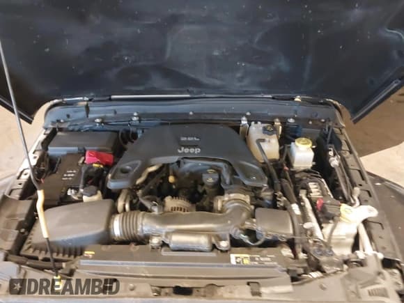 ✅ 2020 Jeep Gladiator Overland • VIN: 1C6HJTFG5LL216409 • Lot: 43627529. Wystawiony na IAAI z przebiegiem 83 052 mil. Bezpłatny archiwum sprzedaży aukcyjnych z USA i szczegółowy raport historii pojazdu na DreamBid. Zdjęcie 10.