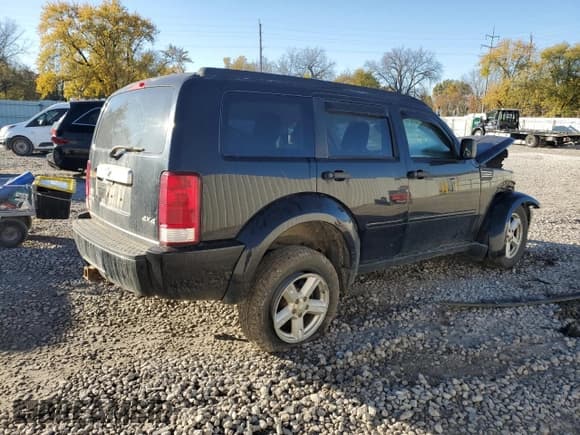 ✅ 2007 Dodge Nitro SLT • VIN: 1D8GU58K27W583315 • Lot: 91631875. Wystawiony na Copart z przebiegiem 178 854 mil. Bezpłatny archiwum sprzedaży aukcyjnych z USA i szczegółowy raport historii pojazdu na DreamBid. Zdjęcie 3.