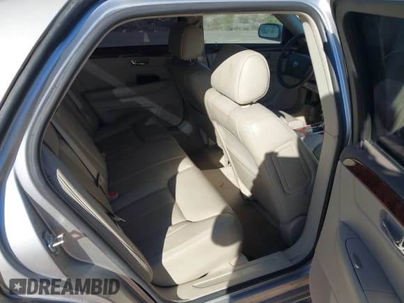 ✅ 2006 Cadillac DTS 1SC • VIN: 1G6KD57Y96U251612 • Лот: 43588640. Опубликован ранее на IAAI с пробегом 92 470 миль. Бесплатный доступ к архиву аукционных продаж из США и подробный отчёт об истории автомобиля на DreamBid. Изображение 8.