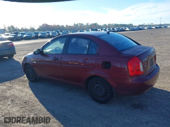 ✅ 2007 Hyundai Accent GLS • VIN: KMHCN46CX7U108664 • Лот: 41688243. Опубликован ранее на IAAI с пробегом 188 306 миль. Бесплатный доступ к архиву аукционных продаж из США и подробный отчёт об истории автомобиля на DreamBid. Изображение 3.