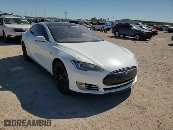 ✅ 2015 Tesla Model S 85D • VIN: 5YJSA1H48FF090026 • Лот: 85408855. Опубликован ранее на Copart с пробегом 78 942 миль. Бесплатный доступ к архиву аукционных продаж из США и подробный отчёт об истории автомобиля на DreamBid. Изображение 14.