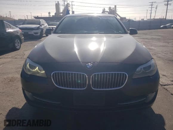 ✅ 2013 BMW 5 Series 528i • VIN: WBAXG5C52DDY32451 • Lot: 91275535. Wystawiony na Copart z przebiegiem 151 961 mil. Bezpłatny archiwum sprzedaży aukcyjnych z USA i szczegółowy raport historii pojazdu na DreamBid. Zdjęcie 5.