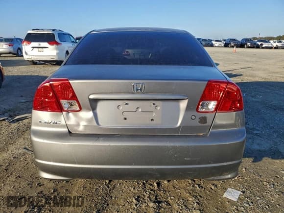 ✅ 2005 Honda Civic VP • VIN: 1HGES16315L025634 • Lot: 93403505. Listed on Copart with 123,728 mi. Free auction sales archive from the USA and detailed vehicle history report at DreamBid. Image 6.
