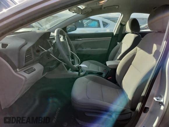 ✅ 2019 Hyundai Elantra SE • VIN: 5NPD74LF9KH449395 • Lot: 92687645. Listed on Copart with 130,450 mi. Free auction sales archive from the USA and detailed vehicle history report at DreamBid. Image 7.