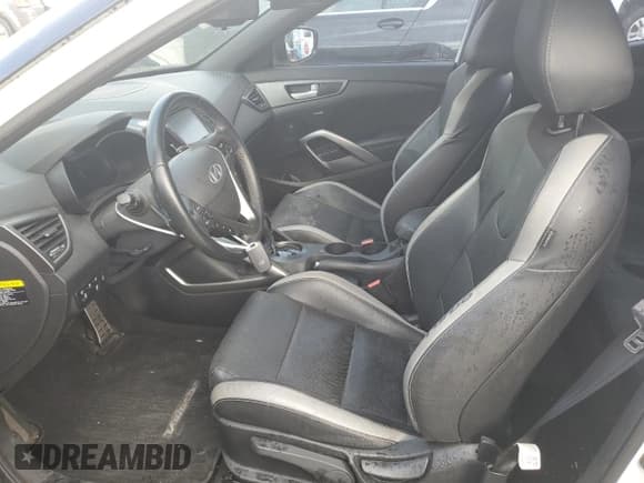 ✅ 2016 Hyundai Veloster Turbo • VIN: KMHTC6AEXGU292000 • Lot: 81050334. Wystawiony na Copart z przebiegiem 55 853 mil. Bezpłatny archiwum sprzedaży aukcyjnych z USA i szczegółowy raport historii pojazdu na DreamBid. Zdjęcie 7.