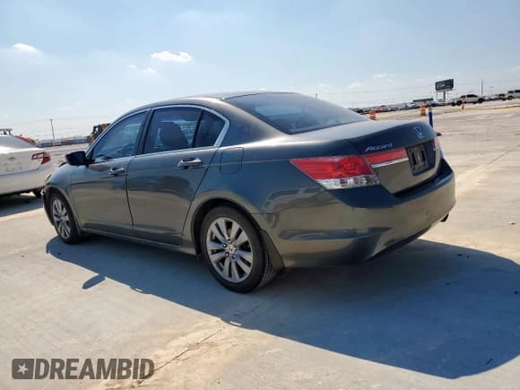 ✅ 2011 Honda Accord EX • VIN: 1HGCP2F77BA012346 • Lot: 84879455. Wystawiony na Copart z przebiegiem 207 529 mil. Bezpłatny archiwum sprzedaży aukcyjnych z USA i szczegółowy raport historii pojazdu na DreamBid. Zdjęcie 2.