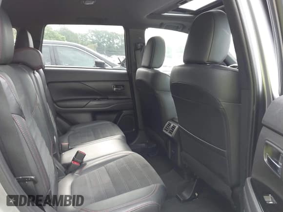 ✅ 2020 Mitsubishi Outlander SE • VIN: JA4AD3A3XLZ024478 • Лот: 42245382. Опубликован ранее на IAAI с пробегом 57 678 миль. Бесплатный доступ к архиву аукционных продаж из США и подробный отчёт об истории автомобиля на DreamBid. Изображение 8.