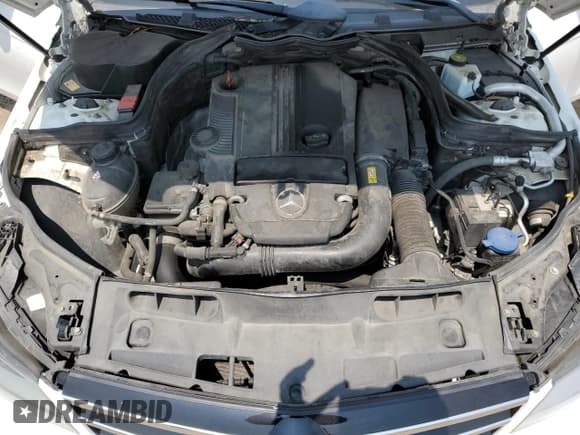 ✅ 2015 Mercedes-Benz C 250 • VIN: WDDGJ4HB4FG366249 • Лот: 59894625. Опубликован ранее на Copart с пробегом 92 439 миль. Бесплатный доступ к архиву аукционных продаж из США и подробный отчёт об истории автомобиля на DreamBid. Изображение 11.