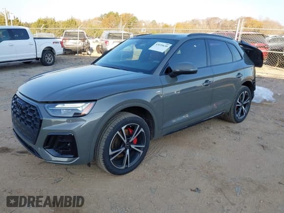 ✅ 2025 Audi Q5 S line Premium Plus • VIN: WA1EAAFY6S2052434 • Лот: 43699630. Опубликован ранее на IAAI с пробегом 13 687 миль. Бесплатный доступ к архиву аукционных продаж из США и подробный отчёт об истории автомобиля на DreamBid. Изображение 17.