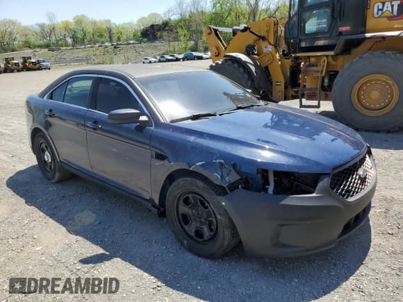✅ 2013 Ford Police Interceptor • VIN: 1FAHP2MT9DG165014 • Lot: 55178385. Wystawiony na Copart z przebiegiem 184 133 mil. Bezpłatny archiwum sprzedaży aukcyjnych z USA i szczegółowy raport historii pojazdu na DreamBid. Zdjęcie 4.