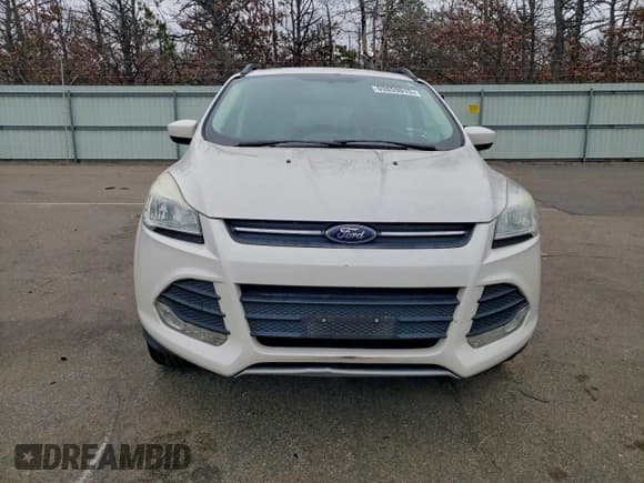 ✅ 2016 Ford Escape SE • VIN: 1FMCU9GX1GUA25156 • Lot: 93859015. Wystawiony na Copart z przebiegiem 119 857 mil. Bezpłatny archiwum sprzedaży aukcyjnych z USA i szczegółowy raport historii pojazdu na DreamBid. Zdjęcie 5.