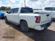 ✅ 2025 Nissan Frontier SL • VIN: 1N6ED1EJ8SN627484 • Лот: 43301769. Опубликован ранее на IAAI с пробегом 6 765 миль. Бесплатный доступ к архиву аукционных продаж из США и подробный отчёт об истории автомобиля на DreamBid. Изображение 3.