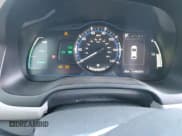 ✅ 2018 Hyundai Ioniq Blue • VIN: KMHC65LC6JU060871 • Lot: 45562585. Wystawiony na Copart z przebiegiem 114 625 mil. Bezpłatny archiwum sprzedaży aukcyjnych z USA i szczegółowy raport historii pojazdu na DreamBid. Zdjęcie 9.