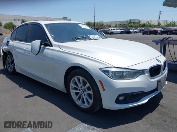 ✅ 2017 BMW 3 Series 320i • VIN: WBA8E1G58HNU14859 • Lot: 42755895. Listed on IAAI with 116,339 mi. Free auction sales archive from the USA and detailed vehicle history report at DreamBid. Image 1.