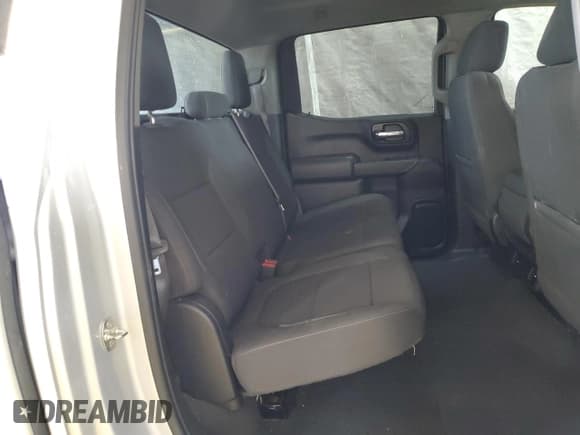 ✅ 2022 Chevrolet Silverado 1500 Custom • VIN: 1GCPYBEK1NZ198166 • Lot: 85586475. Wystawiony na Copart z przebiegiem 83 867 mil. Bezpłatny archiwum sprzedaży aukcyjnych z USA i szczegółowy raport historii pojazdu na DreamBid. Zdjęcie 10.