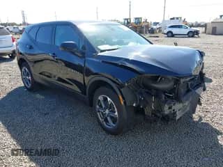 2025 Chevrolet Blazer LT with VIN 3GNKBCR42SS128429, listed as a IAAI auction lot 43315384 with 32,015 mi miles and . Bid and sale history available at DreamBid. Image 1.