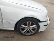 ✅ 2007 Mercedes-Benz CLK 350 • VIN: WDBTJ56H57F207252 • Lot: 43224014. Wystawiony na IAAI z przebiegiem 138 307 mil. Bezpłatny archiwum sprzedaży aukcyjnych z USA i szczegółowy raport historii pojazdu na DreamBid. Zdjęcie 6.