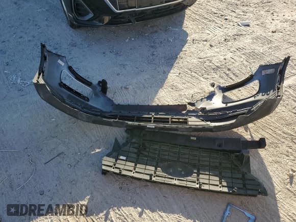 ✅ 2021 Hyundai Venue SEL • VIN: KMHRC8A3XMU063851 • Лот: 82860454. Опубликован ранее на Copart с пробегом 59 805 миль. Бесплатный доступ к архиву аукционных продаж из США и подробный отчёт об истории автомобиля на DreamBid. Изображение 13.