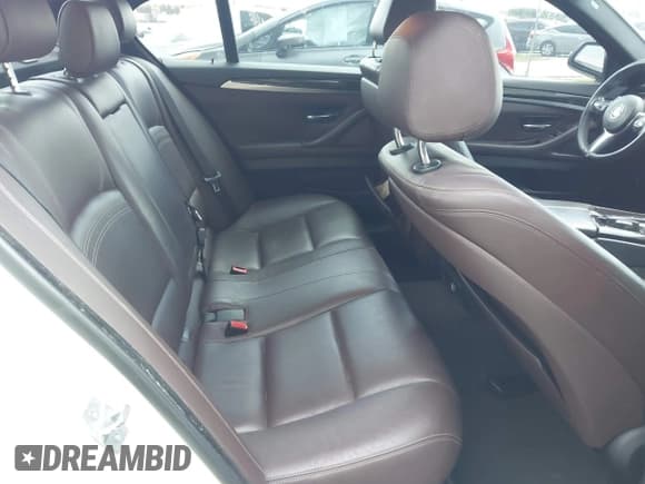 ✅ 2014 BMW 5 Series 535i • VIN: WBA5B1C53EDZ37189 • Lot: 43033307. Listed on IAAI with 148,374 mi. Free auction sales archive from the USA and detailed vehicle history report at DreamBid. Image 8.