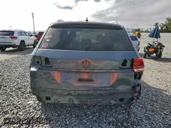 ✅ 2018 Volkswagen Atlas SE • VIN: 1V2CR2CA1JC571871 • Lot: 96149725. Listed on Copart with 90,563 mi. Free auction sales archive from the USA and detailed vehicle history report at DreamBid. Image 6.