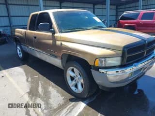✅ 2001 Dodge 1500 • VIN: 3B7HC13Y81M517434 • Лот: 43254565. Опубликован ранее на IAAI с пробегом 358 770 миль. Бесплатный доступ к архиву аукционных продаж из США и подробный отчёт об истории автомобиля на DreamBid. Изображение 1.