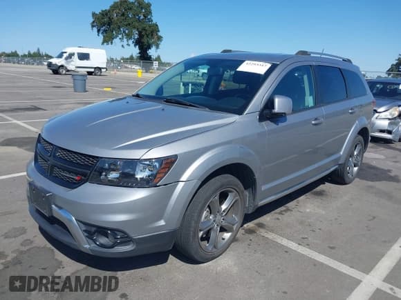 ✅ 2017 Dodge Journey Crossroad Plus • VIN: 3C4PDCGB1HT702192 • Лот: 42293317. Опубликован ранее на IAAI с пробегом 114 658 миль. Бесплатный доступ к архиву аукционных продаж из США и подробный отчёт об истории автомобиля на DreamBid. Изображение 17.