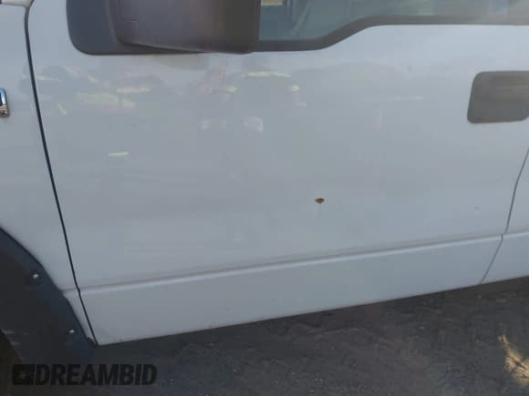 ✅ 2007 Ford F-150 XLT • VIN: 1FTPX14V27FB64492 • Лот: 43619354. Опубликован ранее на IAAI с пробегом 216 223 миль. Бесплатный доступ к архиву аукционных продаж из США и подробный отчёт об истории автомобиля на DreamBid. Изображение 6.