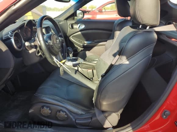 ✅ 2016 Nissan 370Z • VIN: JN1AZ4EH6GM930359 • Лот: 70037014. Опубликован ранее на Copart с пробегом 101 411 миль. Бесплатный доступ к архиву аукционных продаж из США и подробный отчёт об истории автомобиля на DreamBid. Изображение 7.