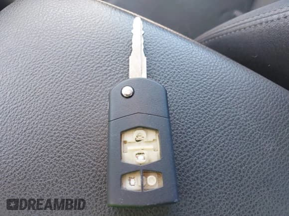 ✅ 2010 Mazda 3 S Grand Touring • VIN: JM1BL1S50A1109228 • Lot: 43868922. Listed on IAAI with 119,370 mi. Free auction sales archive from the USA and detailed vehicle history report at DreamBid. Image 11.