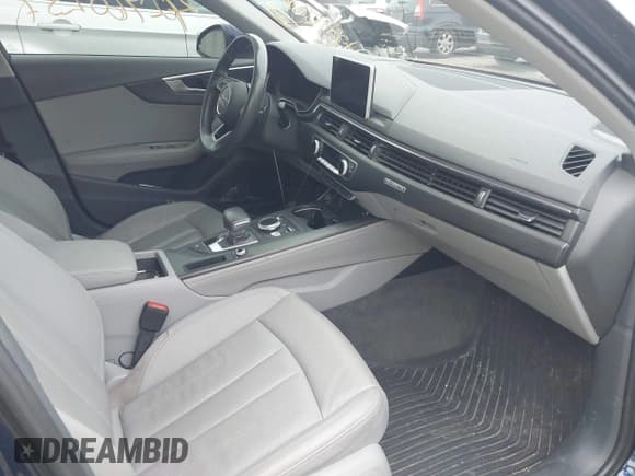✅ 2019 Audi A4 Prestige • VIN: WAUFNAF42KA028419 • Lot: 42760237. Listed on IAAI with 106,872 mi. Free auction sales archive from the USA and detailed vehicle history report at DreamBid. Image 5.