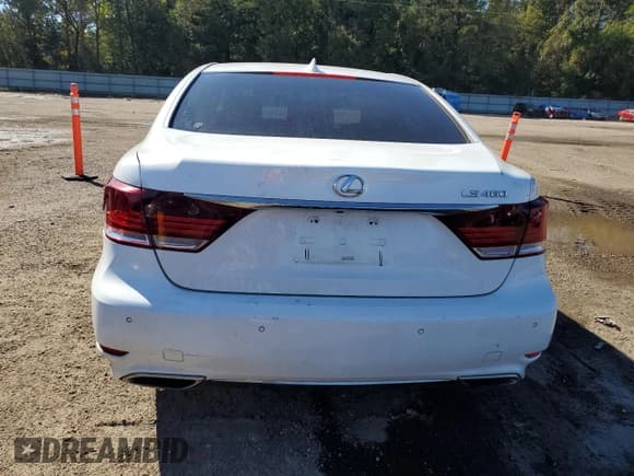 ✅ 2014 Lexus LS 460 • VIN: JTHBL5EF4E5130110 • Лот: 86253545. Опубликован ранее на Copart с пробегом 175 456 миль. Бесплатный доступ к архиву аукционных продаж из США и подробный отчёт об истории автомобиля на DreamBid. Изображение 6.