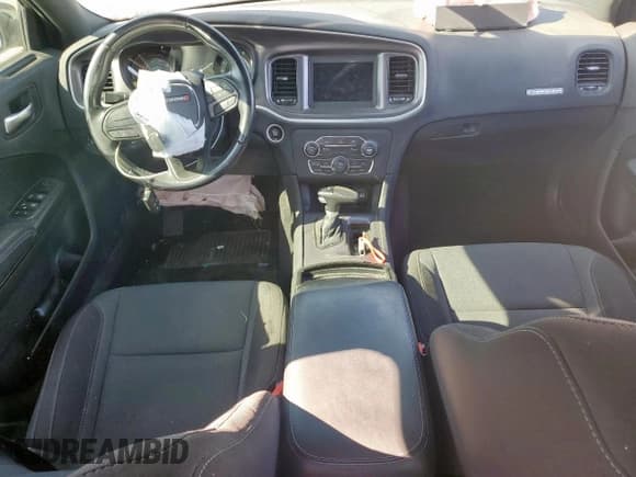 ✅ 2020 Dodge Charger SXT • VIN: 2C3CDXBG3LH133229 • Lot: 82325405. Wystawiony na Copart z przebiegiem 44 803 mil. Bezpłatny archiwum sprzedaży aukcyjnych z USA i szczegółowy raport historii pojazdu na DreamBid. Zdjęcie 8.